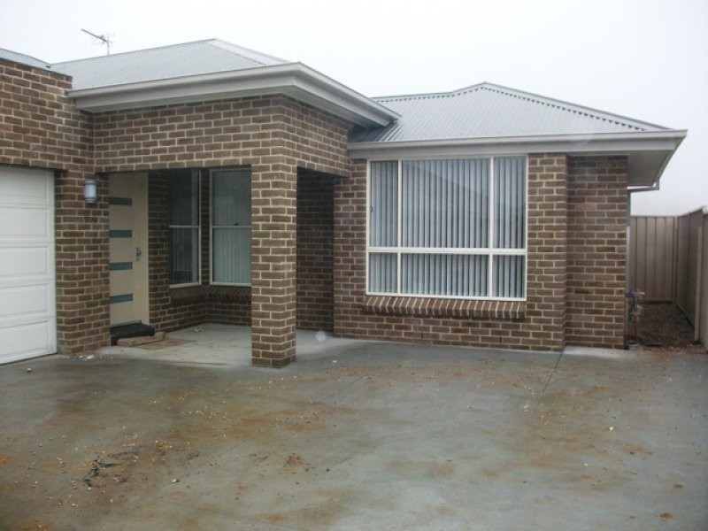 68a Diamond Drive, Orange NSW 2800