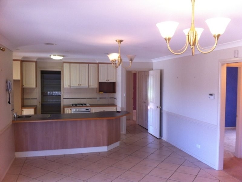 11 Hoskins Place, Orange NSW 2800