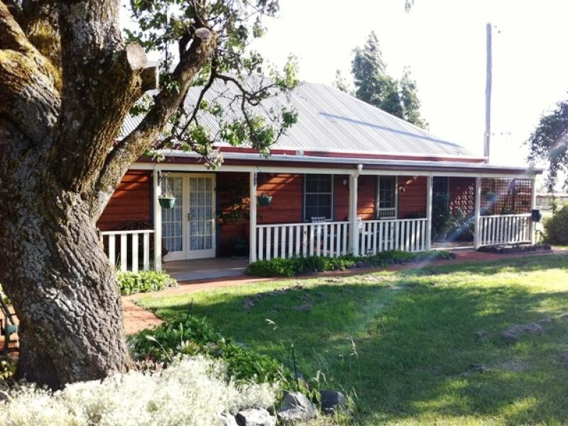 121 Long Swamp Road, Forest Reefs NSW 2798