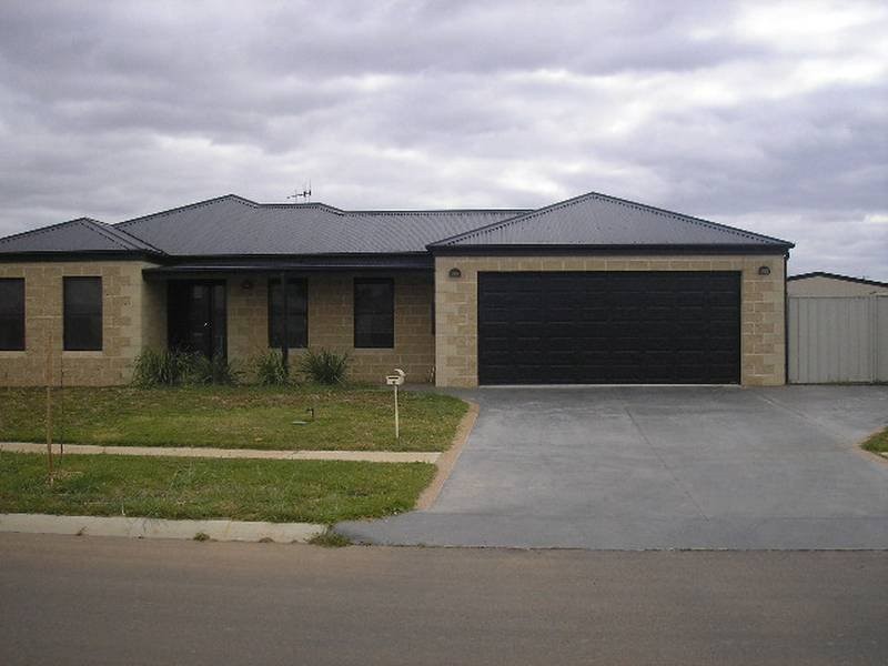 9 Labamba Drive, Yarrawonga VIC 3730