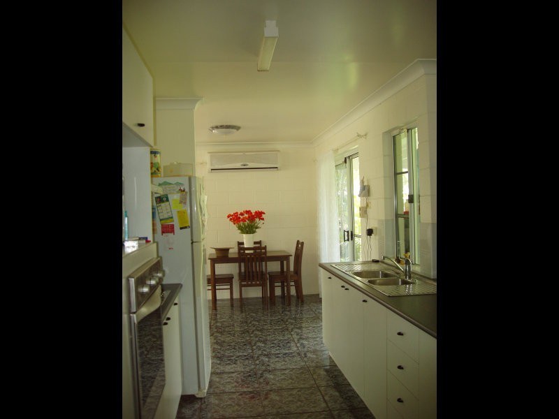 4 Borton st, Balgal Beach QLD 4816