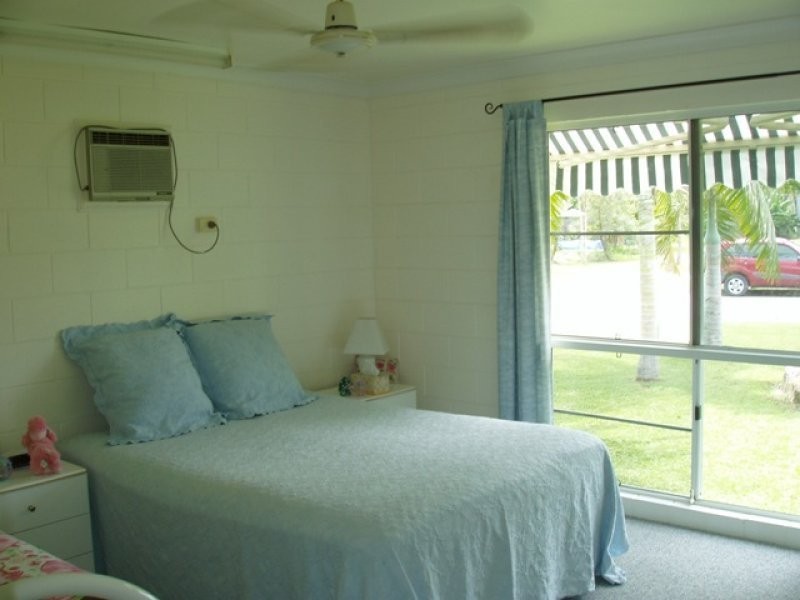 4 Borton st, Balgal Beach QLD 4816