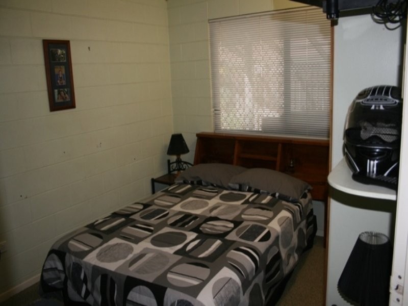 2 Tracey St, Balgal Beach QLD 4816