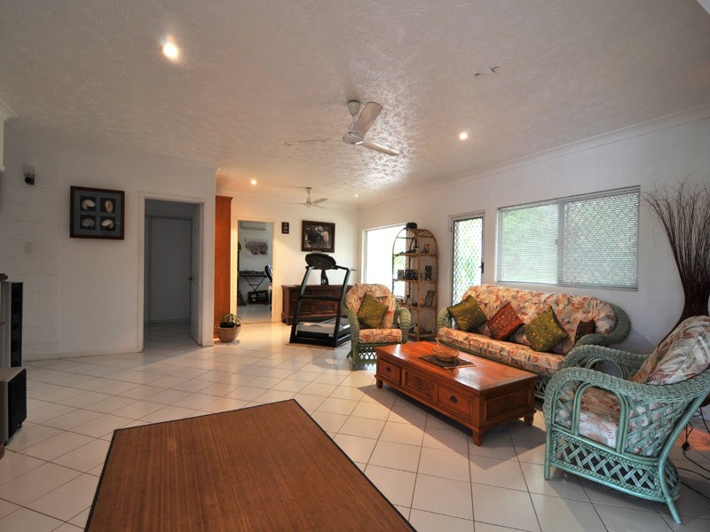 106 Balgal Beach Road, Balgal Beach QLD 4816