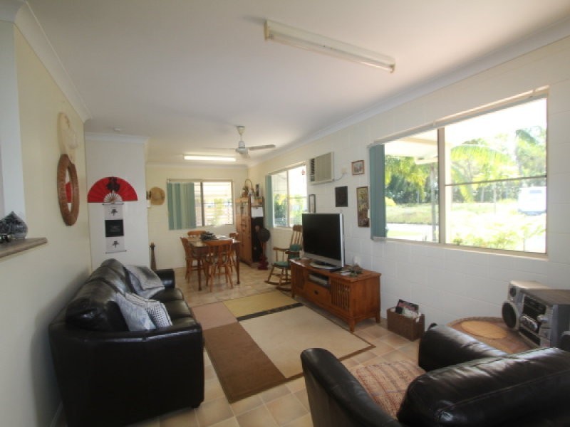 18 Augusta Drive, Balgal Beach QLD 4816