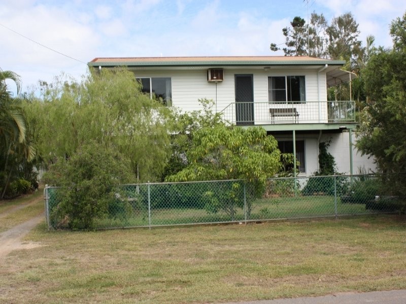 31 Reef Street, Saunders Beach QLD 4818