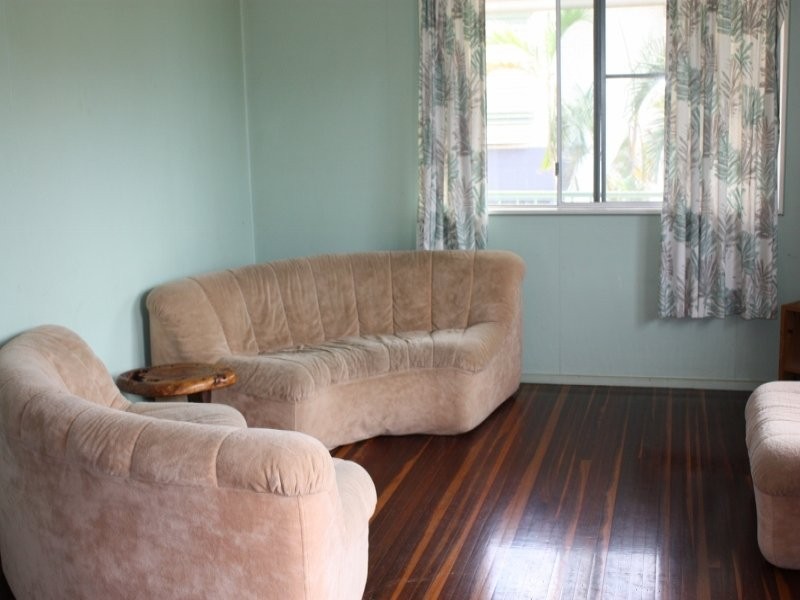 31 Reef Street, Saunders Beach QLD 4818