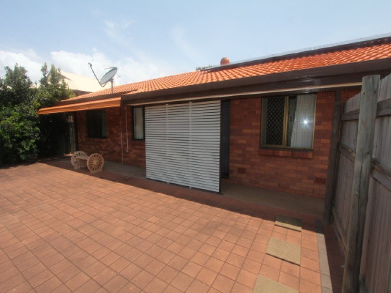 25 Reef Street, Saunders Beach QLD 4818