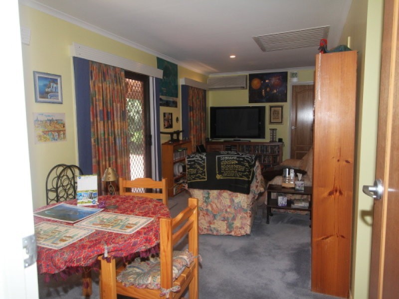 25 Reef Street, Saunders Beach QLD 4818