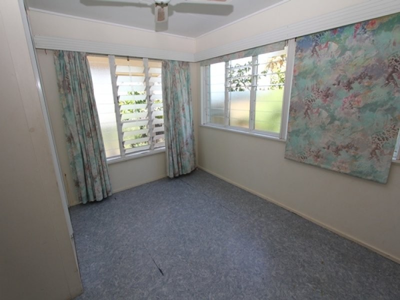 47 Cay Street, Saunders Beach QLD 4818