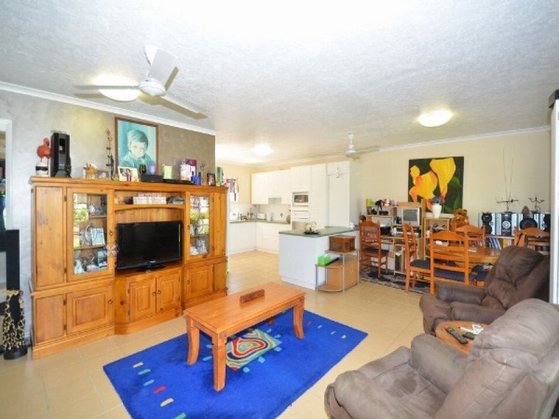 183 Ocean Parade, Balgal Beach QLD 4816