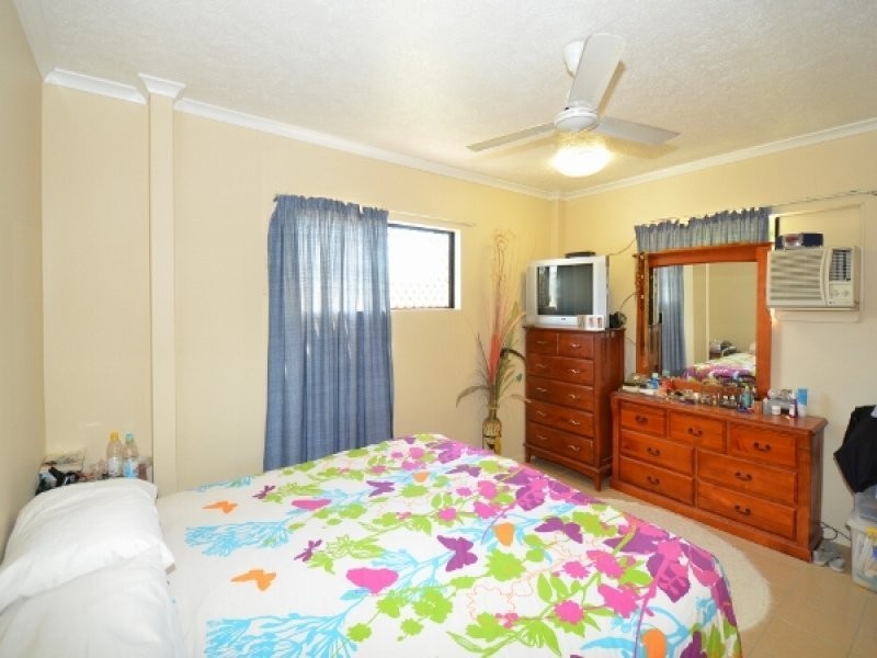 183 Ocean Parade, Balgal Beach QLD 4816