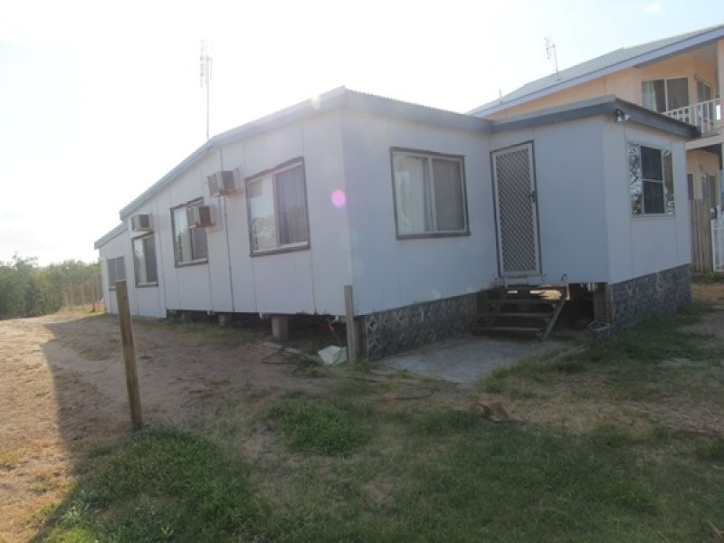 67 Cay Street, Saunders Beach QLD 4818