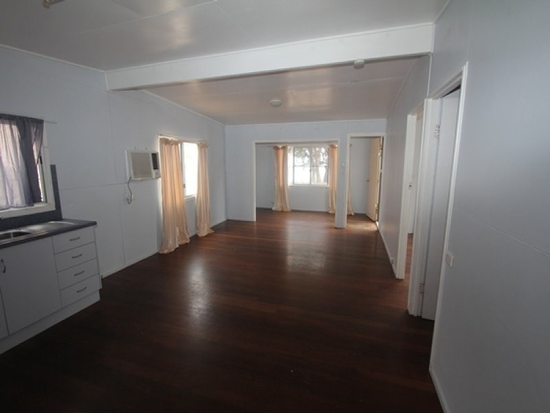 67 Cay Street, Saunders Beach QLD 4818