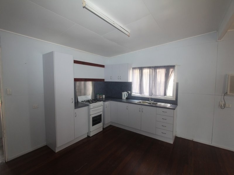 67 Cay Street, Saunders Beach QLD 4818