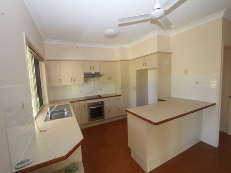 8 Borton St, Balgal Beach QLD 4816