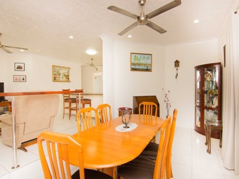 2 Rollo Court, Balgal Beach QLD 4816