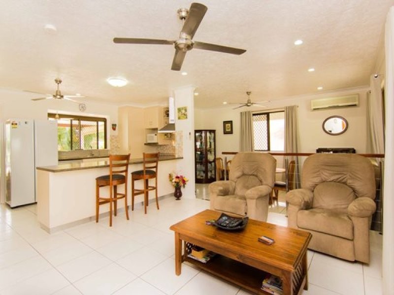 2 Rollo Court, Balgal Beach QLD 4816