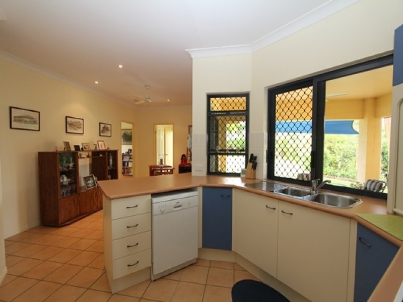 147 Ocean Parade, Balgal Beach QLD 4816