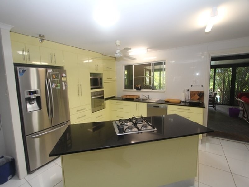 193 Ocean Parade, Balgal Beach QLD 4816