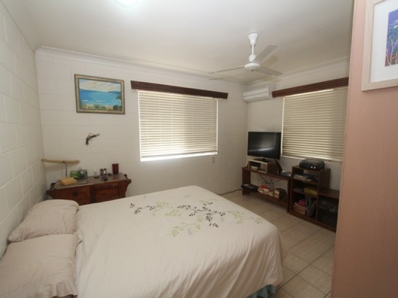 157 Ocean Parade, Balgal Beach QLD 4816