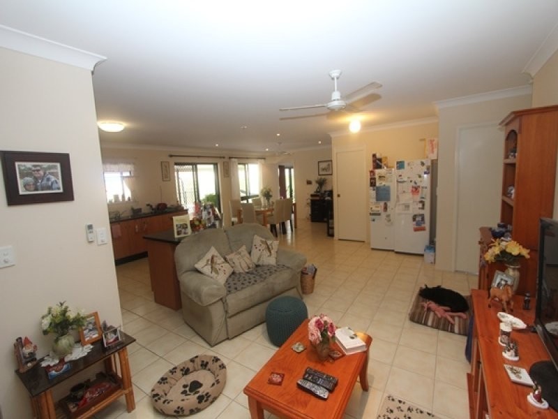 2/20 Mt Kulburn Dr, Jensen QLD 4818