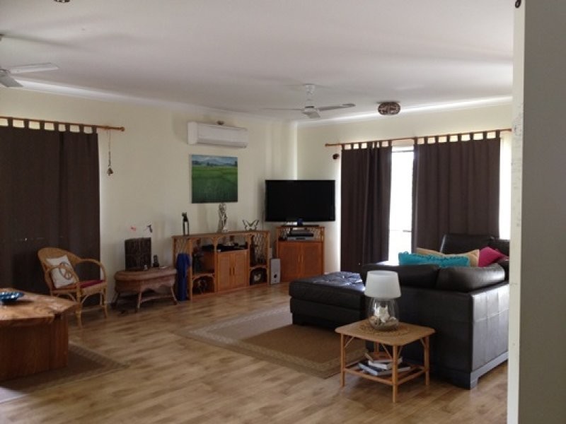 115 Coutts Drive, Bushland Beach QLD 4818