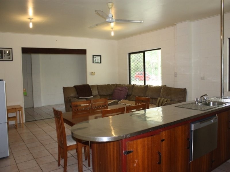 353 BLUEWATER DRIVE, Bluewater QLD 4818