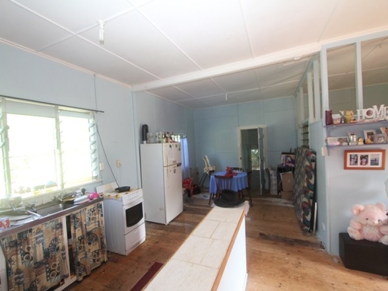 23 Lagoon Crescent, Saunders Beach QLD 4818