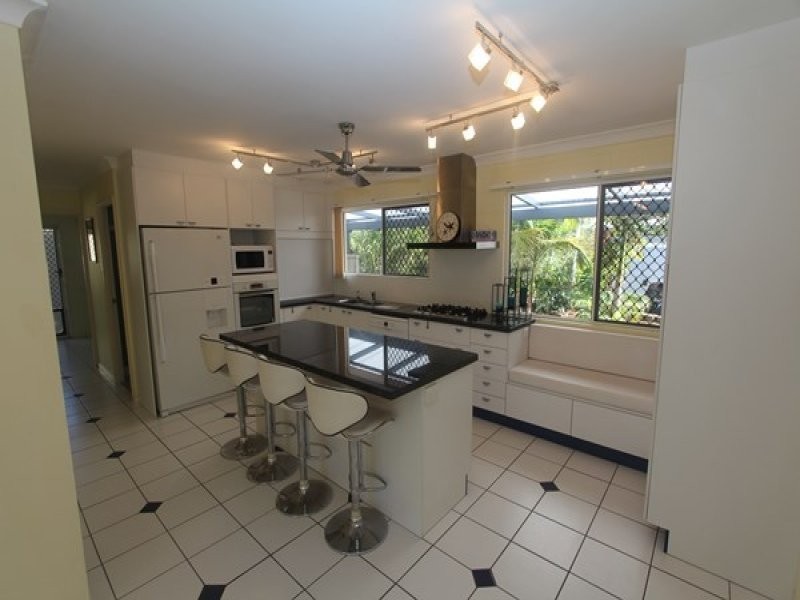 7 Rollo Ct, Balgal Beach QLD 4816