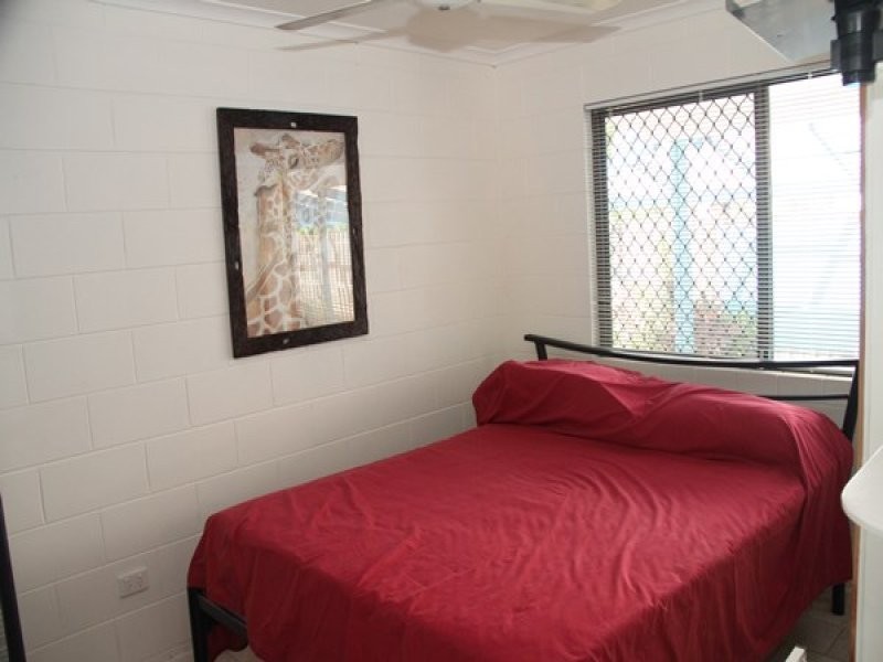 2 Tracey St, Balgal Beach QLD 4816