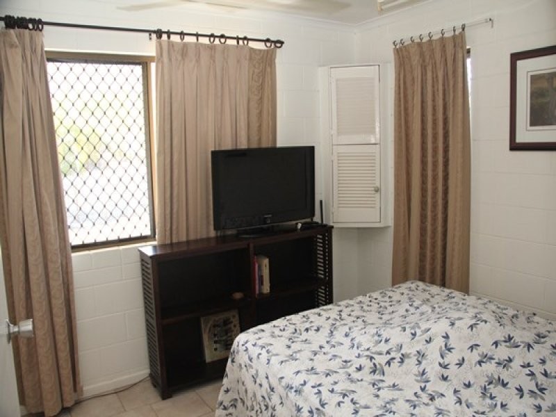 2 Tracey St, Balgal Beach QLD 4816