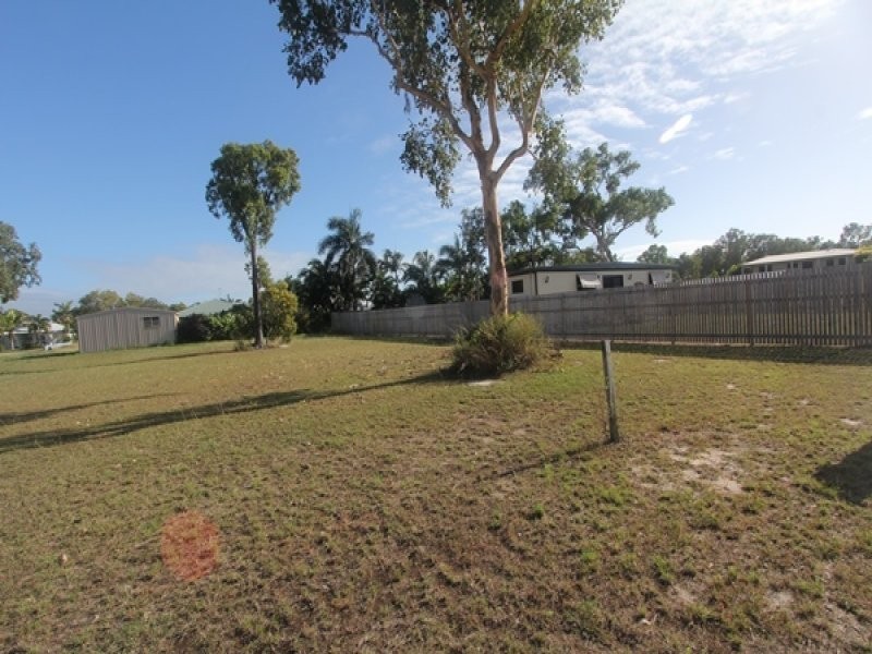 14 Medinah Court, Balgal Beach QLD 4816