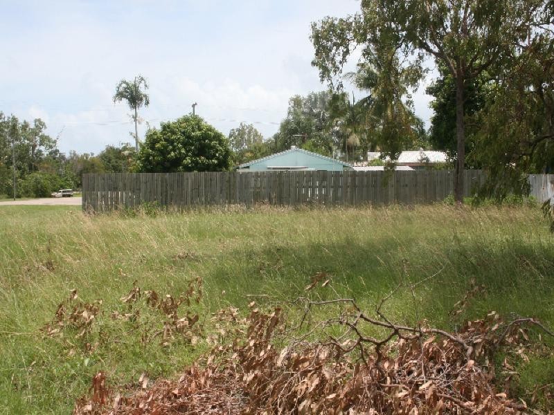 270 Ocean Parade, Balgal Beach QLD 4816