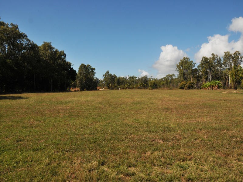 106 Balgal Beach Road, Balgal Beach QLD 4816