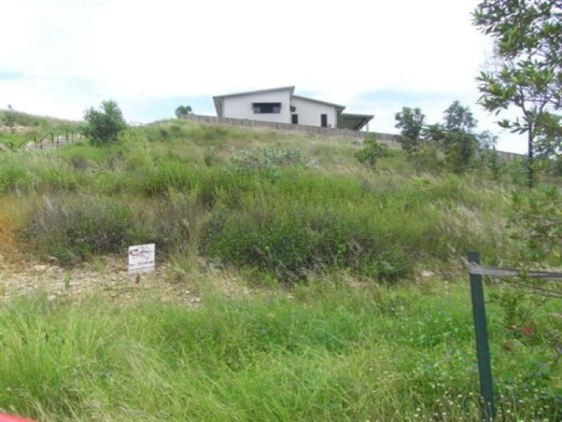 76 Hillock Crescent, Bushland Beach QLD 4818