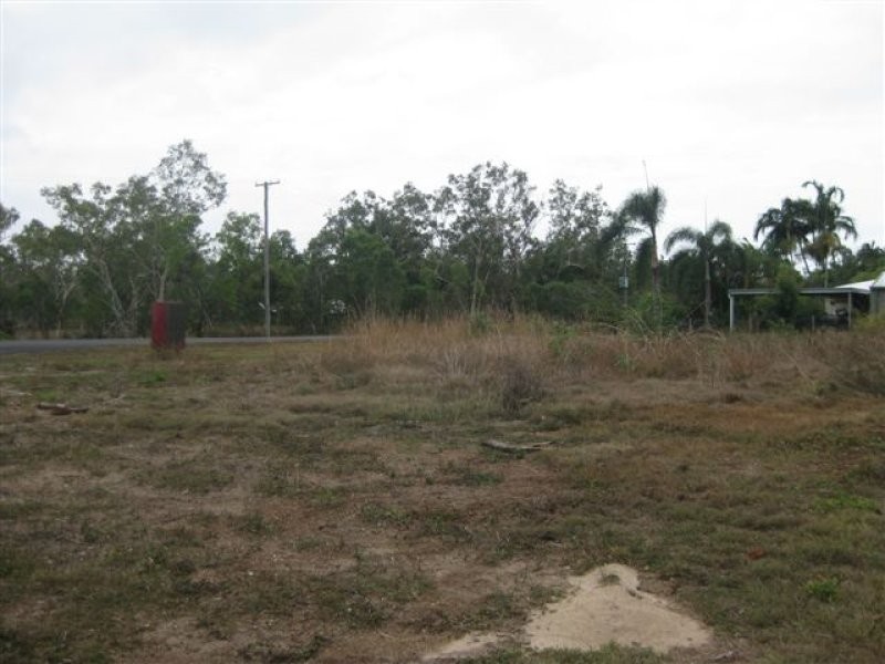 1 Justin Street, Balgal Beach QLD 4816