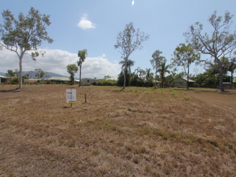 15 Medinah Court, Balgal Beach QLD 4816