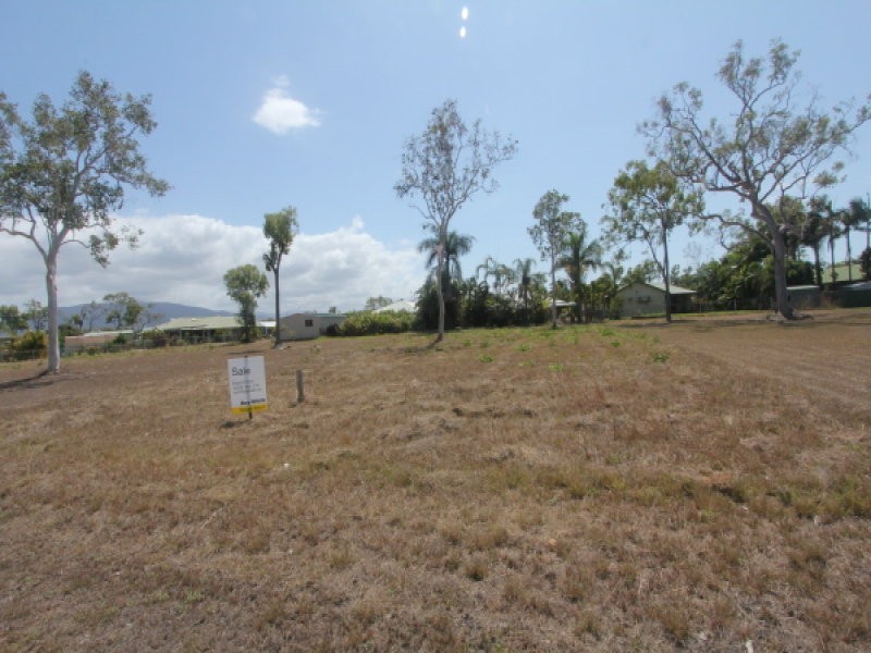 15 Medinah Court, Balgal Beach QLD 4816