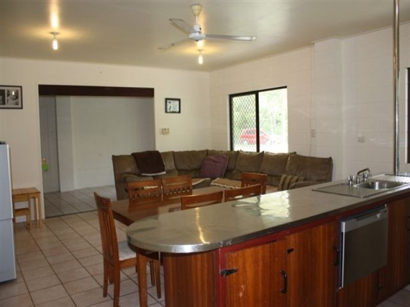 353 Bluewater Drive, Bluewater QLD 4818