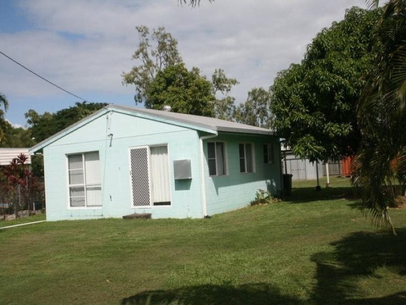 2 Justin Street, Balgal Beach QLD 4816