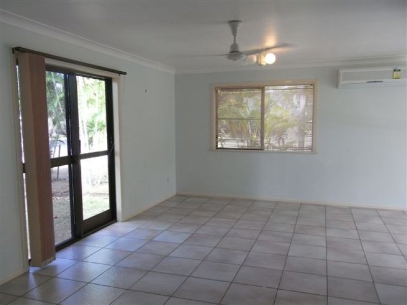 181 Ocean Parade, Balgal Beach QLD 4816