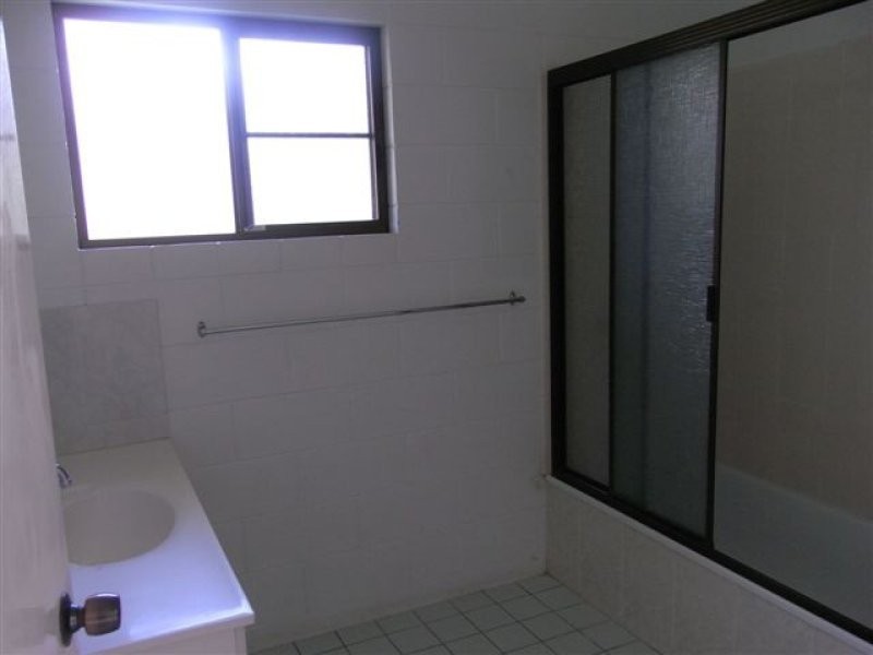 181 Ocean Parade, Balgal Beach QLD 4816