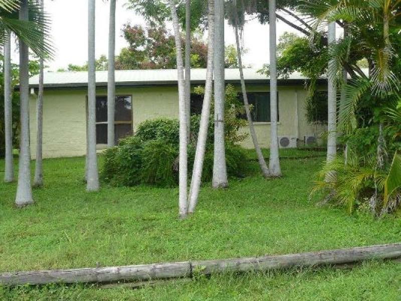 181 Ocean Parade, Balgal Beach QLD 4816