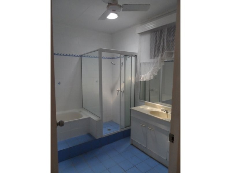 95 Cay Street, Saunders Beach QLD 4818