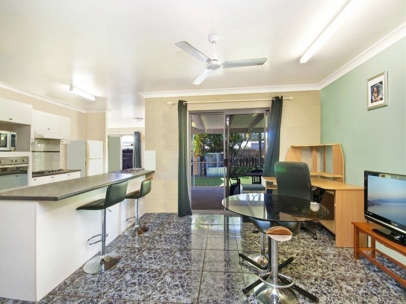 4 Borton Street, Balgal Beach QLD 4816