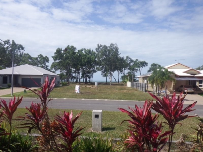52 Augusta Drive, Balgal Beach QLD 4816