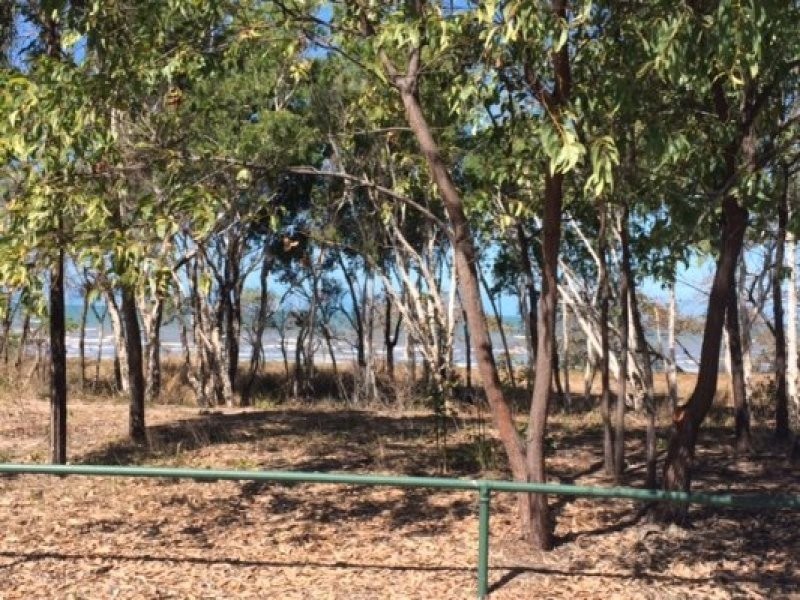 5 Esplanade, Balgal Beach QLD 4816