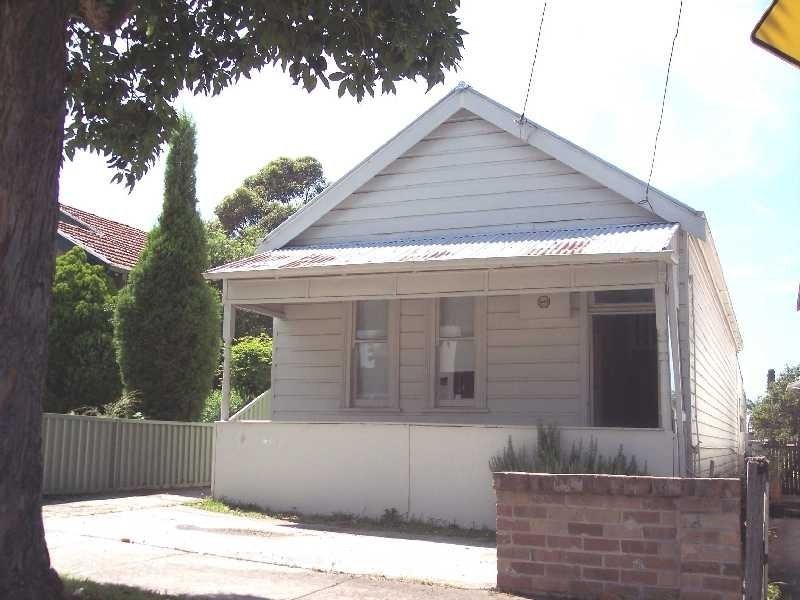 11 Glenfarne Street, Bexley NSW 2207