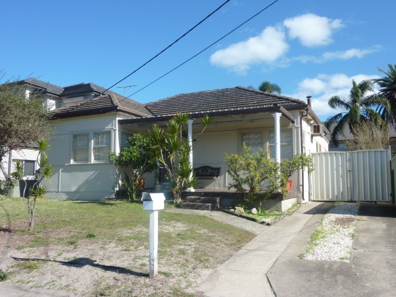 8 Norman Avenue, Dolls Point NSW 2219